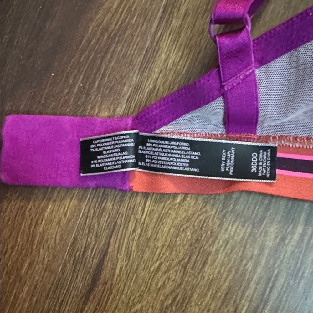 Victoria's Secret Very Sexy Push Fuchsia Lace Bra 36DDD